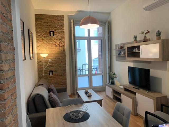 Rosa 2 Bedrooms In City Center Málaga Exteriör bild