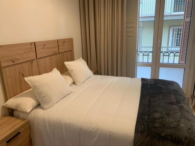 Rosa 2 Bedrooms In City Center Málaga Exteriör bild