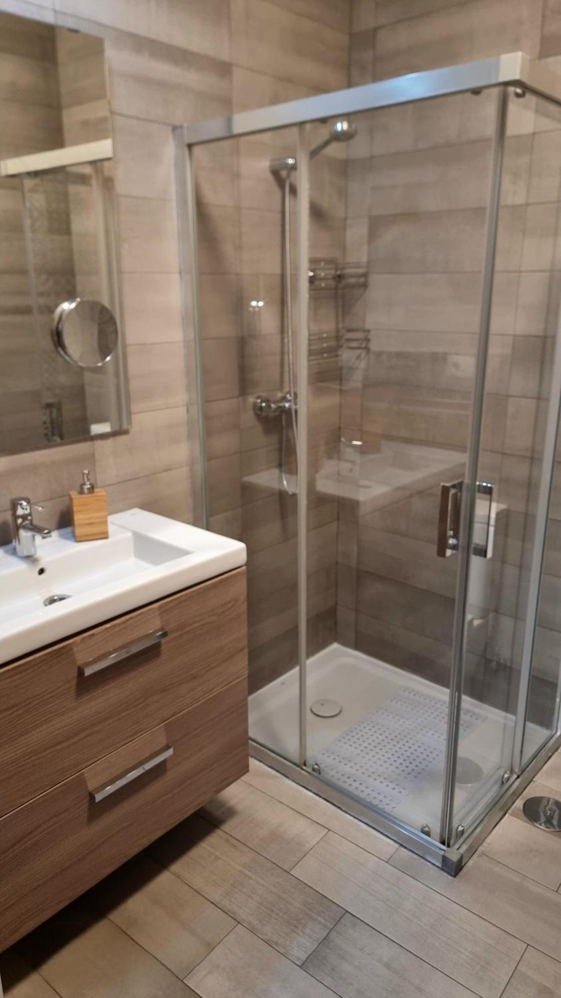 Rosa 2 Bedrooms In City Center Málaga Exteriör bild